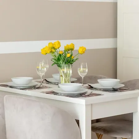Baltic With Pool & Balcony By Renters Apartman *