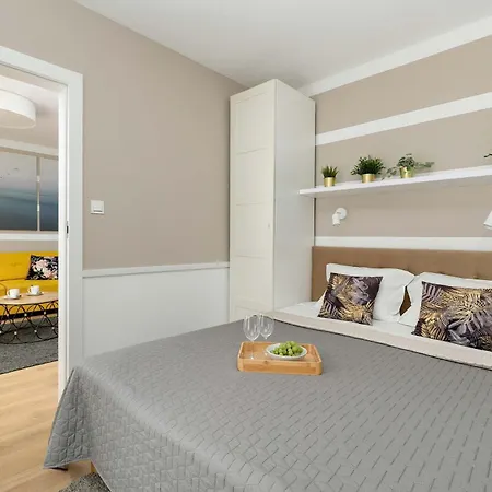 Baltic With Pool & Balcony By Renters * Pobierowo