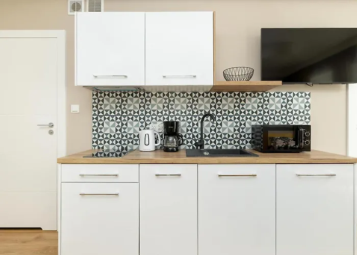 Baltic With Pool & Balcony By Renters *